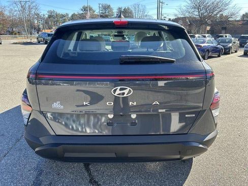 New 2026 Hyundai Kona SE image 32