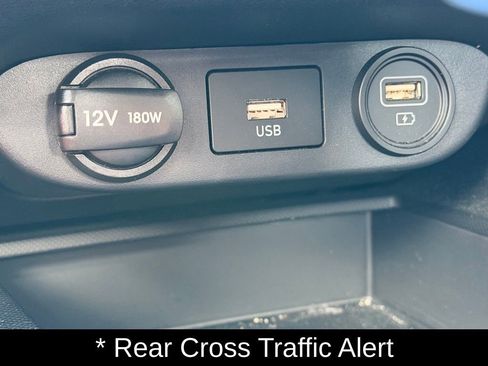 Used 2023 Hyundai Elantra SEL FWD image 19