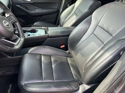 Used 2023 Nissan Rogue SL FWD image 33