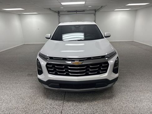 New 2026 Chevrolet Equinox LT w/ Convenience Package II AWD/4WD image 3