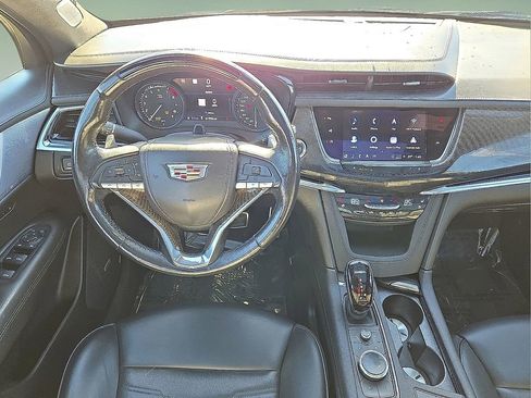 Used 2024 Cadillac XT6 Sport w/ Platinum Package image 19