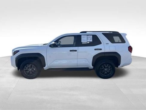 Used 2025 Toyota 4Runner SR5 AWD/4WD image 2