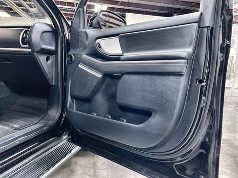 Used 2025 Ford Expedition Active AWD/4WD image 33