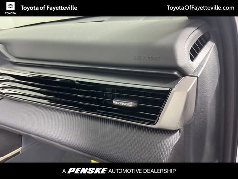 Used 2026 Toyota Camry SE image 18