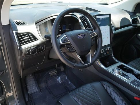 Used 2024 Ford Edge Titanium AWD/4WD image 13