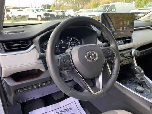 Used 2024 Toyota RAV4 Limited w/ Advanced Technology Package image 17