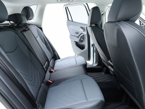 New 2026 Volkswagen Tiguan SE image 77