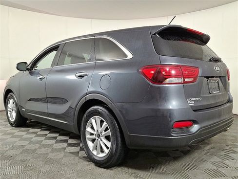 Used 2020 Kia Sorento LX image 7