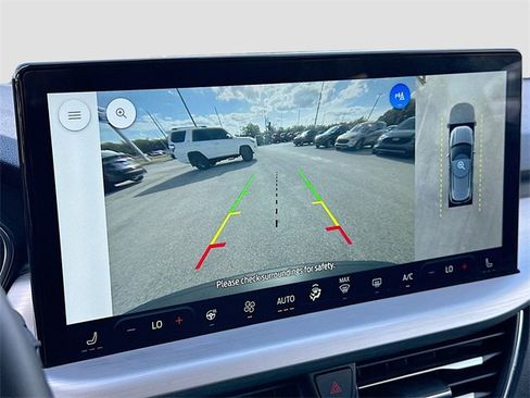 Used 2025 Ford Escape SE w/ PHEV Premium Package image 14