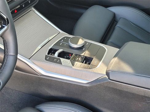 Used 2025 BMW 330i Sedan image 19