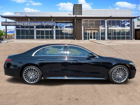 Used 2024 Mercedes-Benz S 580 4MATIC Sedan image 4