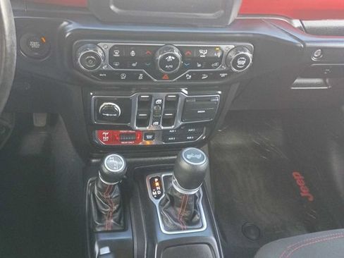 Used 2020 Jeep Wrangler Unlimited Rubicon w/ LED Lighting Group AWD/4WD image 18