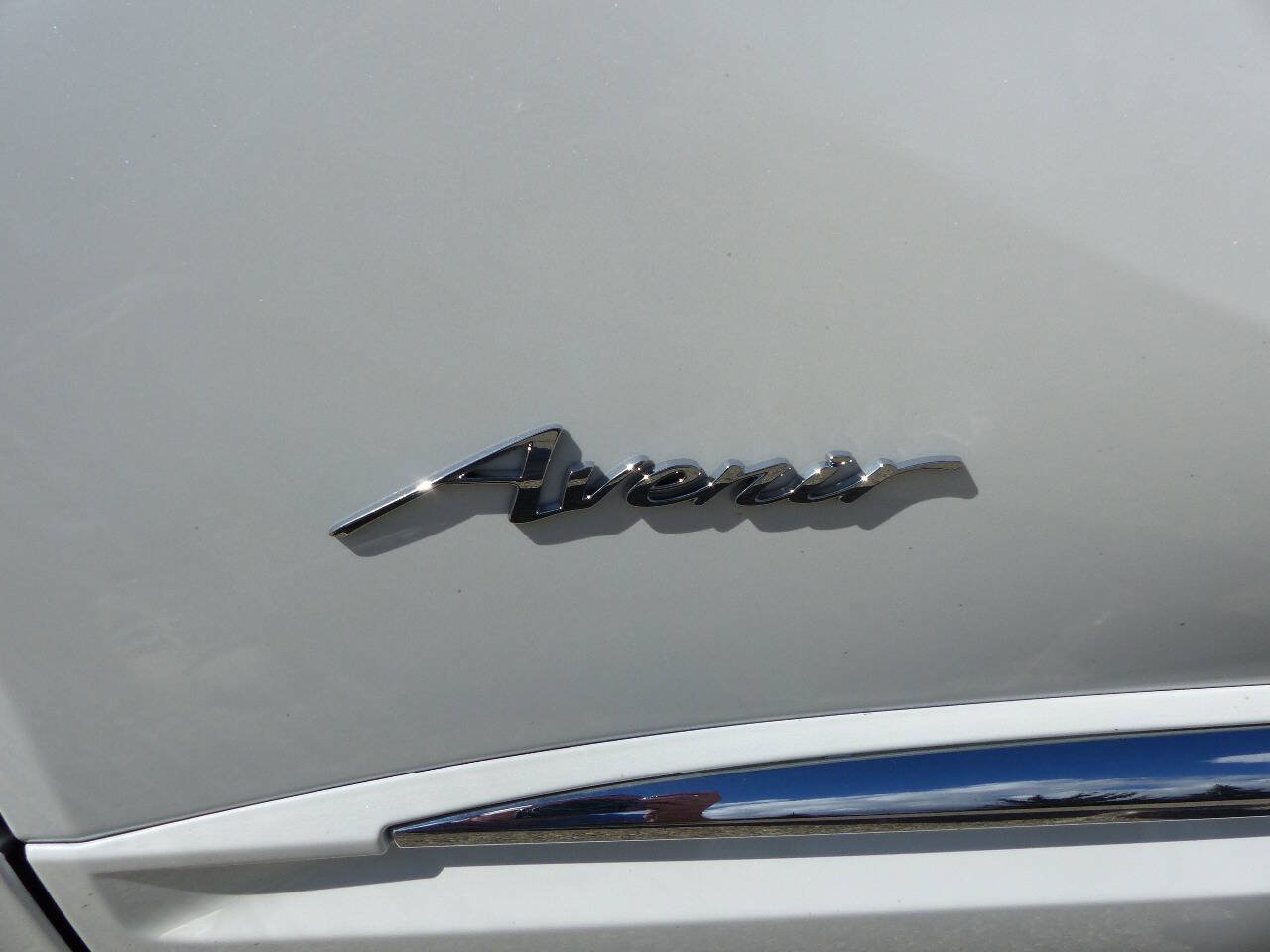 Used 2025 Buick Envision Avenir AWD/4WD image 15