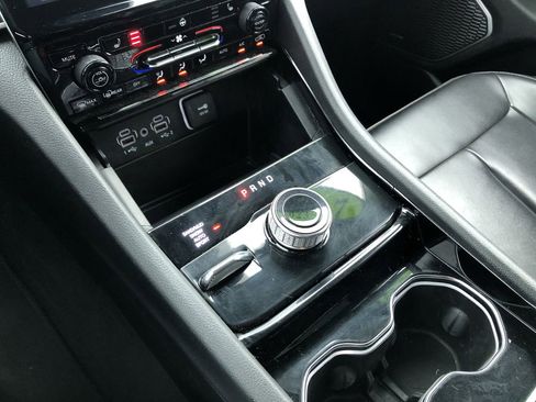 Used 2023 Jeep Grand Cherokee L Limited image 28