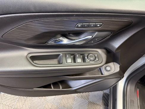 Used 2018 GMC Terrain SLT w/ Preferred Package image 15