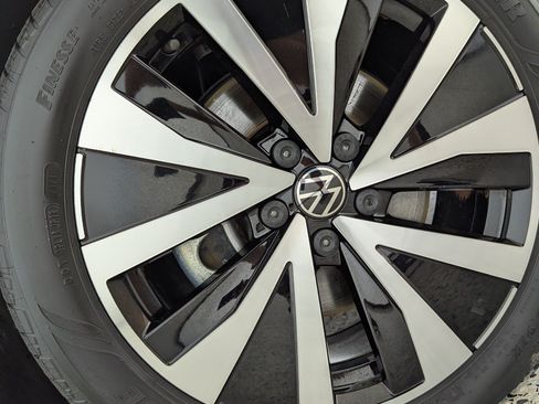 Used 2022 Volkswagen Taos SE FWD image 27