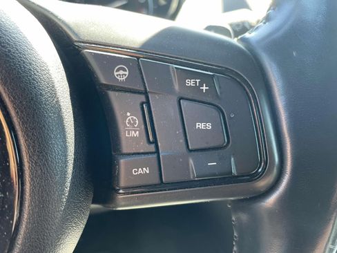 Used 2016 Jaguar F-TYPE Convertible RWD image 17