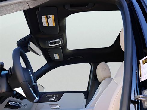 New 2026 Mercedes-Benz GLB 250 4MATIC image 39