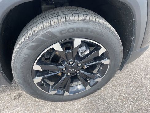 Used 2025 Chevrolet Equinox RS w/ Safety and Technology Package AWD/4WD image 9