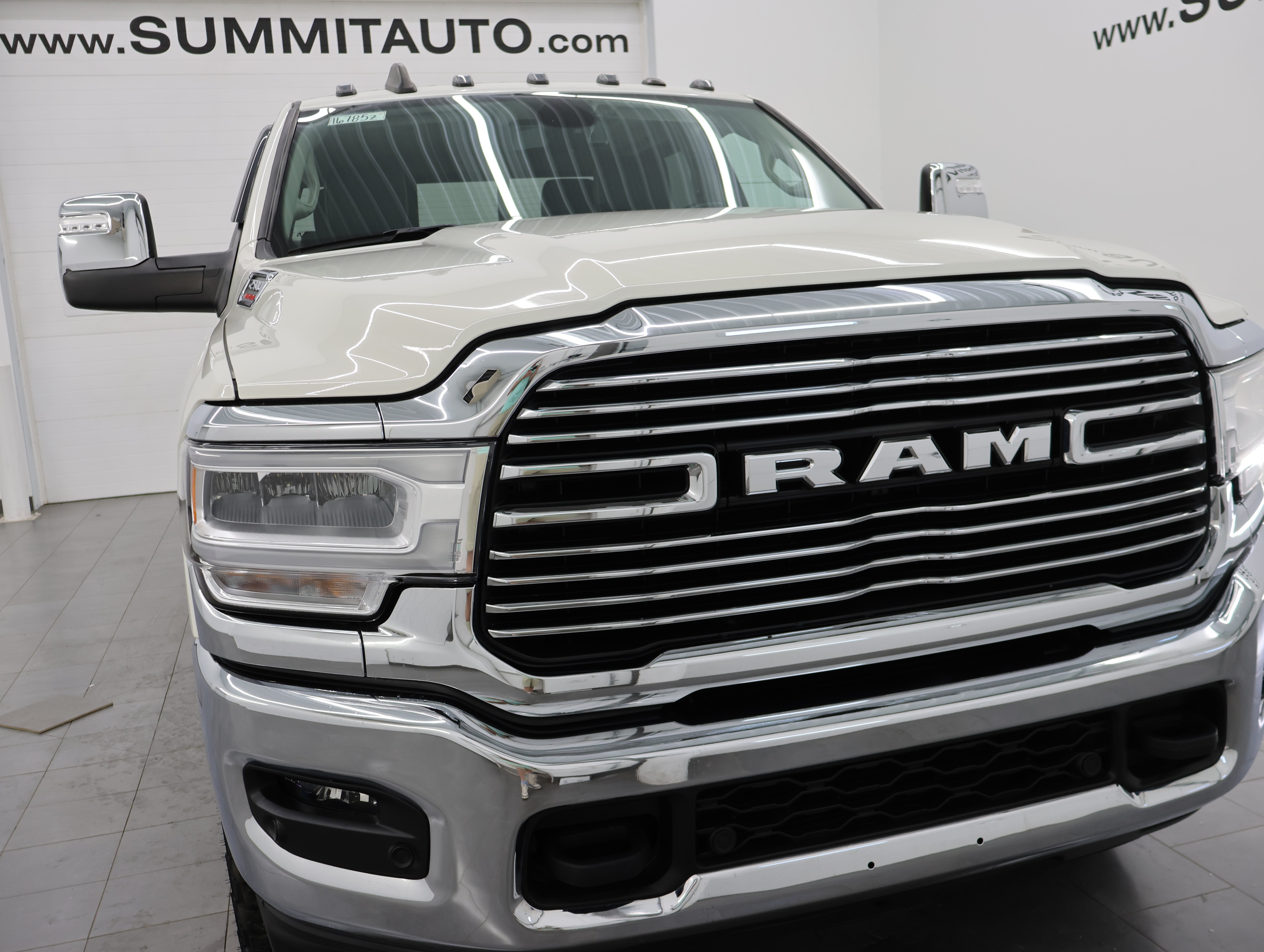 Used 2024 RAM 2500 Laramie AWD/4WD image 23