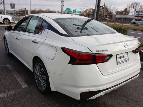 Certified 2025 Nissan Altima 2.5 SL image 8