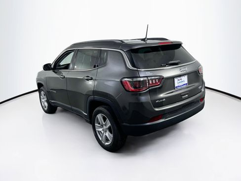 Used 2022 Jeep Compass Latitude w/ Convenience Group AWD/4WD image 7
