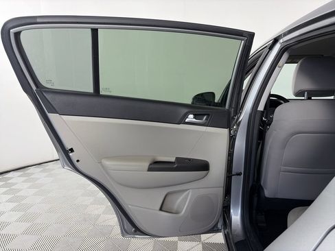 Used 2020 Kia Sportage LX FWD image 12