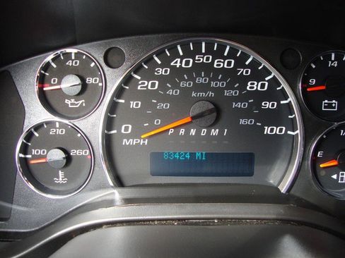 Used 2017 Chevrolet Express 3500 LT w/ LT Preferred Equipment Group image 10