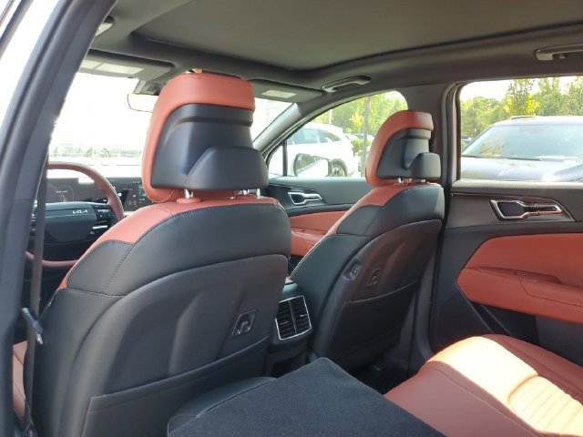 New 2026 Kia Sportage SX FWD image 17