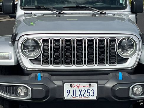 Used 2024 Jeep Wrangler Unlimited Sahara AWD/4WD image 71