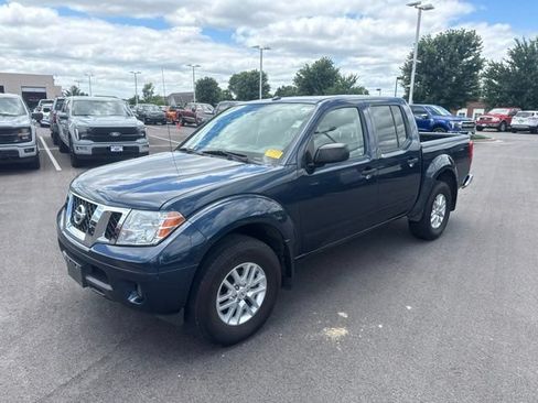 Used 2016 Nissan Frontier SV w/ SV Value Truck Package AWD/4WD image 3
