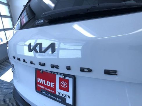 Used 2022 Kia Telluride SX w/ SX Prestige Package image 16