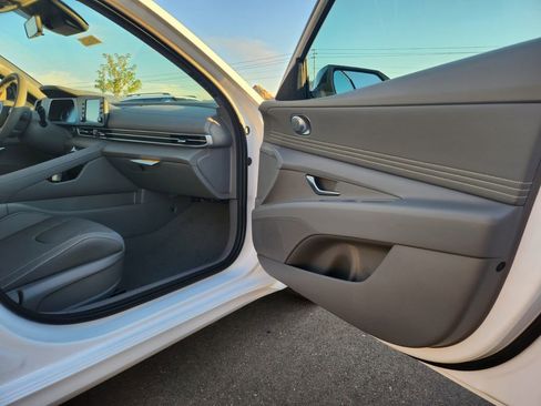 New 2026 Hyundai Elantra SEL Sport image 23