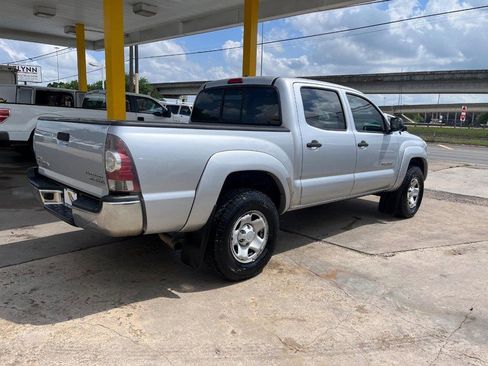 Used 2011 Toyota Tacoma PreRunner w/ SR5 Pkg #2 RWD image 4