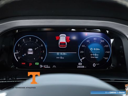 Used 2024 Volkswagen Atlas Cross Sport SE w/ Panoramic Sunroof Package FWD image 27