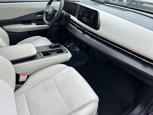 Used 2023 Nissan Ariya FWD image 20