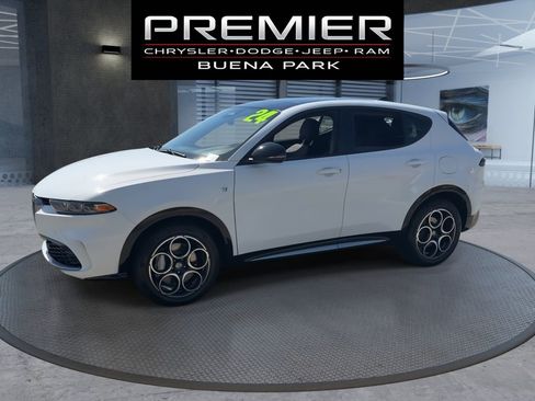 Used 2024 Alfa Romeo Tonale Ti AWD/4WD image 4