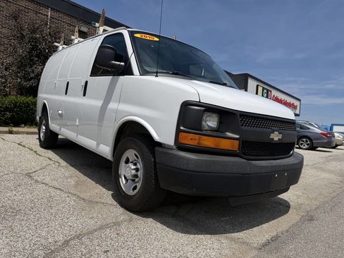 Used 2015 Chevrolet Express 2500 RWD image 1
