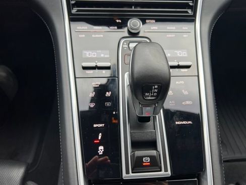 Used 2023 Porsche Panamera 4 Platinum Edition image 15