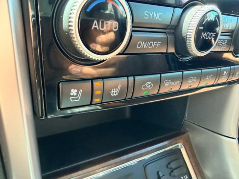 Used 2020 Subaru Ascent Touring w/ Popular Package #2A AWD/4WD image 21