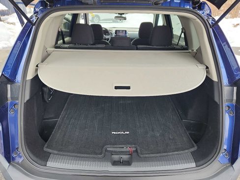 Used 2021 Nissan Rogue S image 29