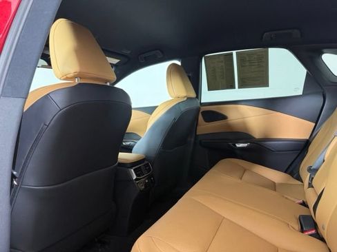 Certified 2025 Lexus RX 350 FWD w/ Technology Package image 32
