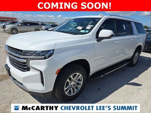 Used 2024 Chevrolet Suburban LT image 1