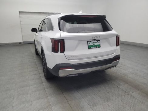 Used 2024 Kia Sorento S FWD image 5