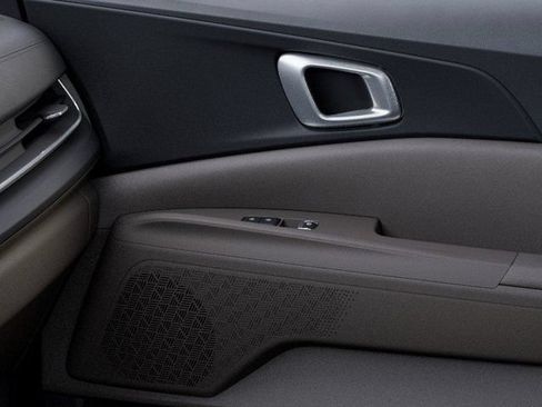 New 2026 Kia Carnival EX FWD image 25