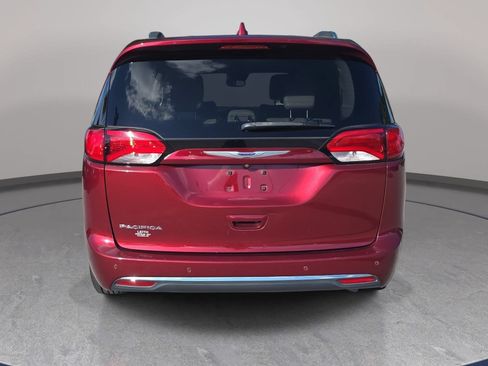 Used 2019 Chrysler Pacifica Touring-L w/ Advanced Safetytec Group FWD image 6
