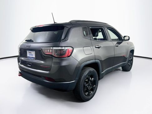 Used 2023 Jeep Compass Trailhawk w/ Trailhawk Convenience Group AWD/4WD image 5
