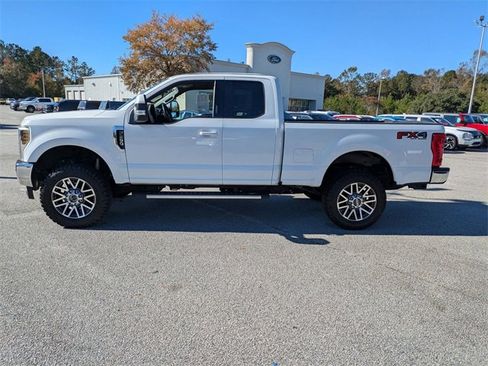 Used 2018 Ford F250 Lariat w/ Lariat Value Package image 6