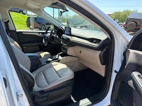 Used 2022 Ford Escape SEL image 31