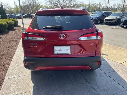 Used 2022 Toyota Corolla Cross LE image 4
